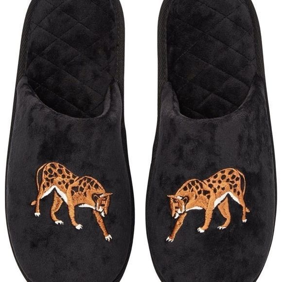 INC Placed Tiger Microvelour‎ Slippers Black NWT - Picture 3 of 4